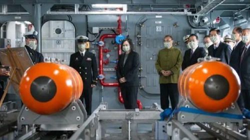 臺軍新艦下水蔡英文吹噓，美媒揭穿戰(zhàn)斗力短板